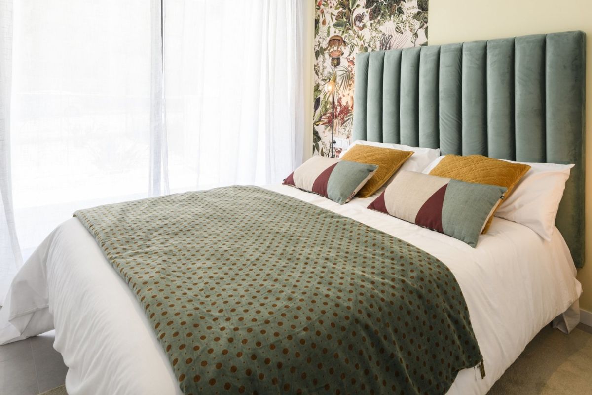 Luxury beachfront apartments for sale in Costa Blanca Spain, close to famous beaches.