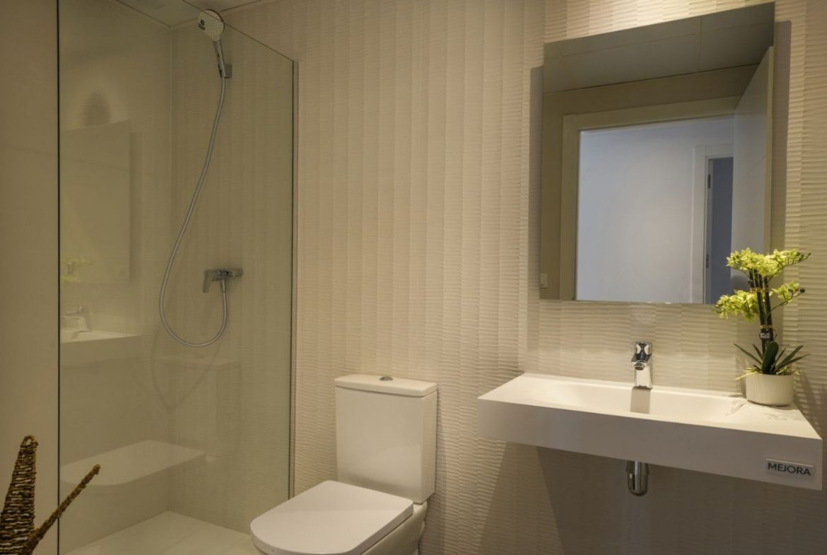 Luxury beachfront apartments for sale in Costa Blanca Spain, close to famous beaches.