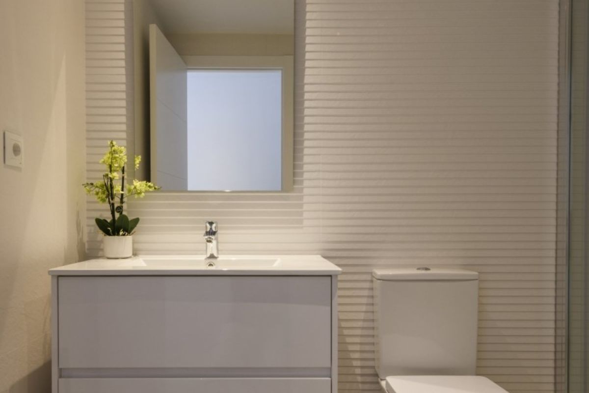 Luxury beachfront apartments for sale in Costa Blanca Spain, close to famous beaches.
