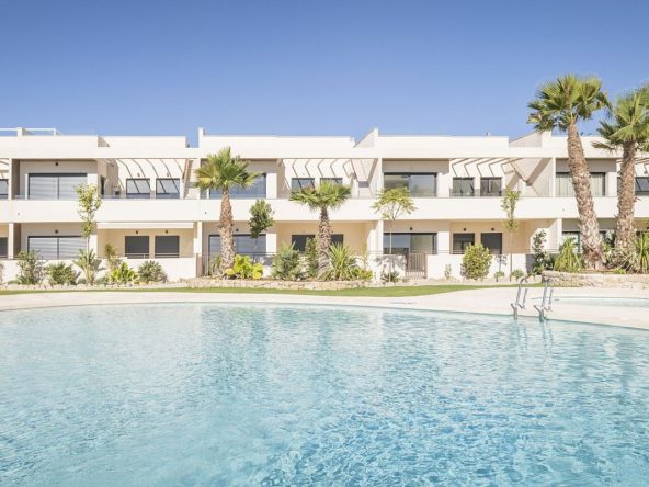 Modern apartments in Costa Blanca for sale near the Mediterranean coast in Spain.