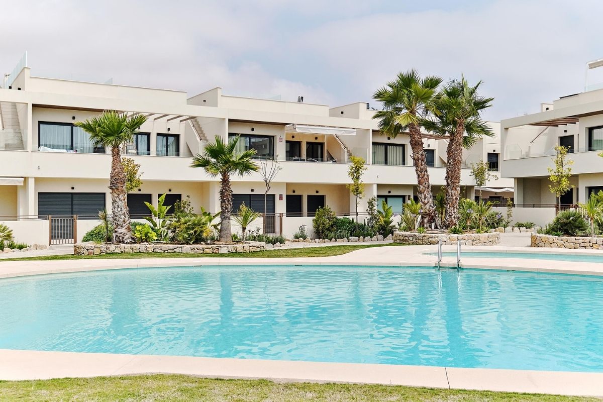 Modern apartments in Costa Blanca for sale near the Mediterranean coast in Spain.