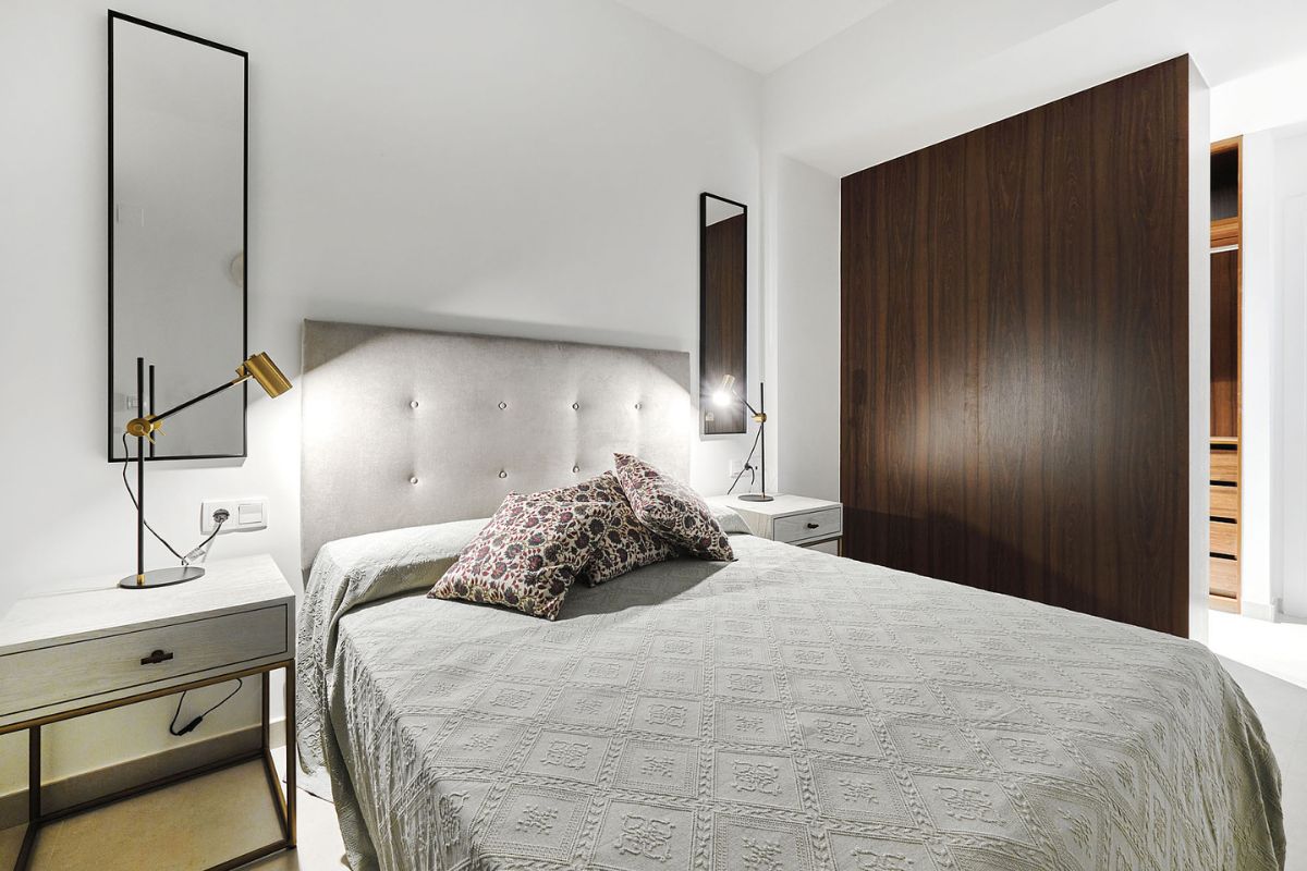 Modern apartments in Costa Blanca for sale near the Mediterranean coast in Spain.