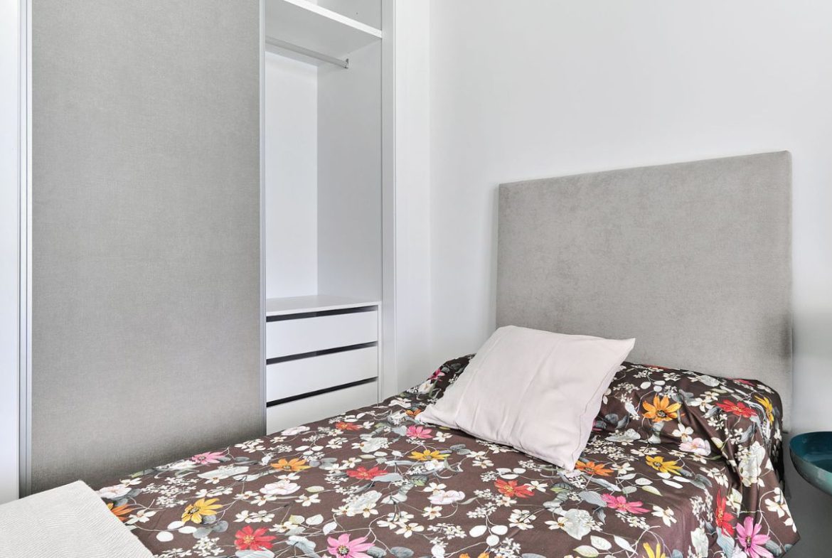 Modern apartments in Costa Blanca for sale near the Mediterranean coast in Spain.