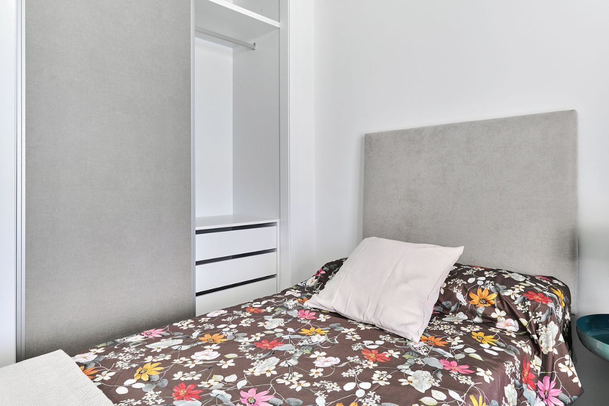 Modern apartments in Costa Blanca for sale near the Mediterranean coast in Spain.