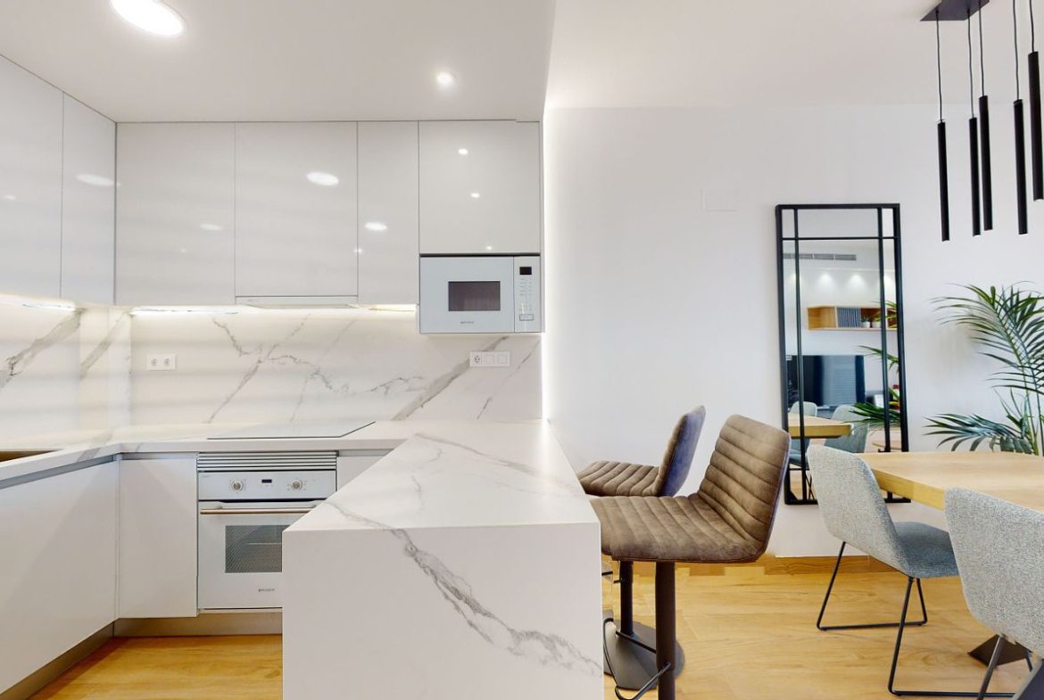 Luxury apartments for sale in Alicante with modern design, spacious interiors, and Mediterranean lifestyle – exterior, interior, and floor plan views