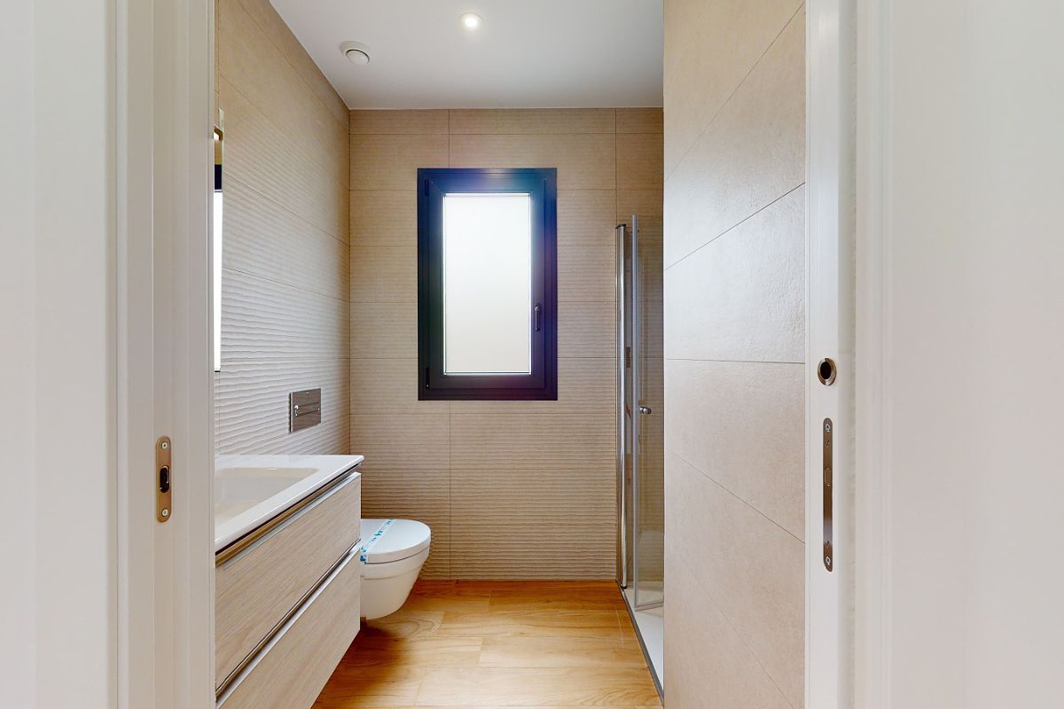 Luxury apartments for sale in Alicante with modern design, spacious interiors, and Mediterranean lifestyle – exterior, interior, and floor plan views