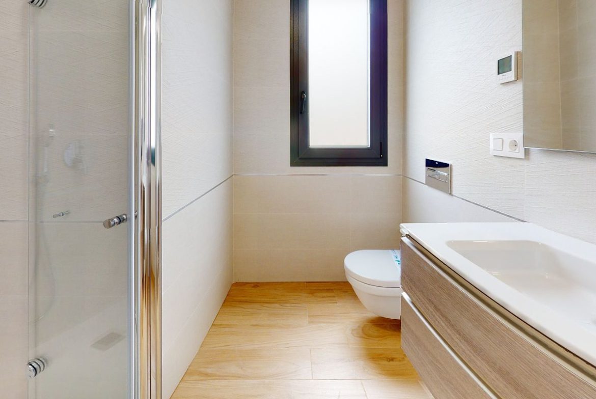 Luxury apartments for sale in Alicante with modern design, spacious interiors, and Mediterranean lifestyle – exterior, interior, and floor plan views