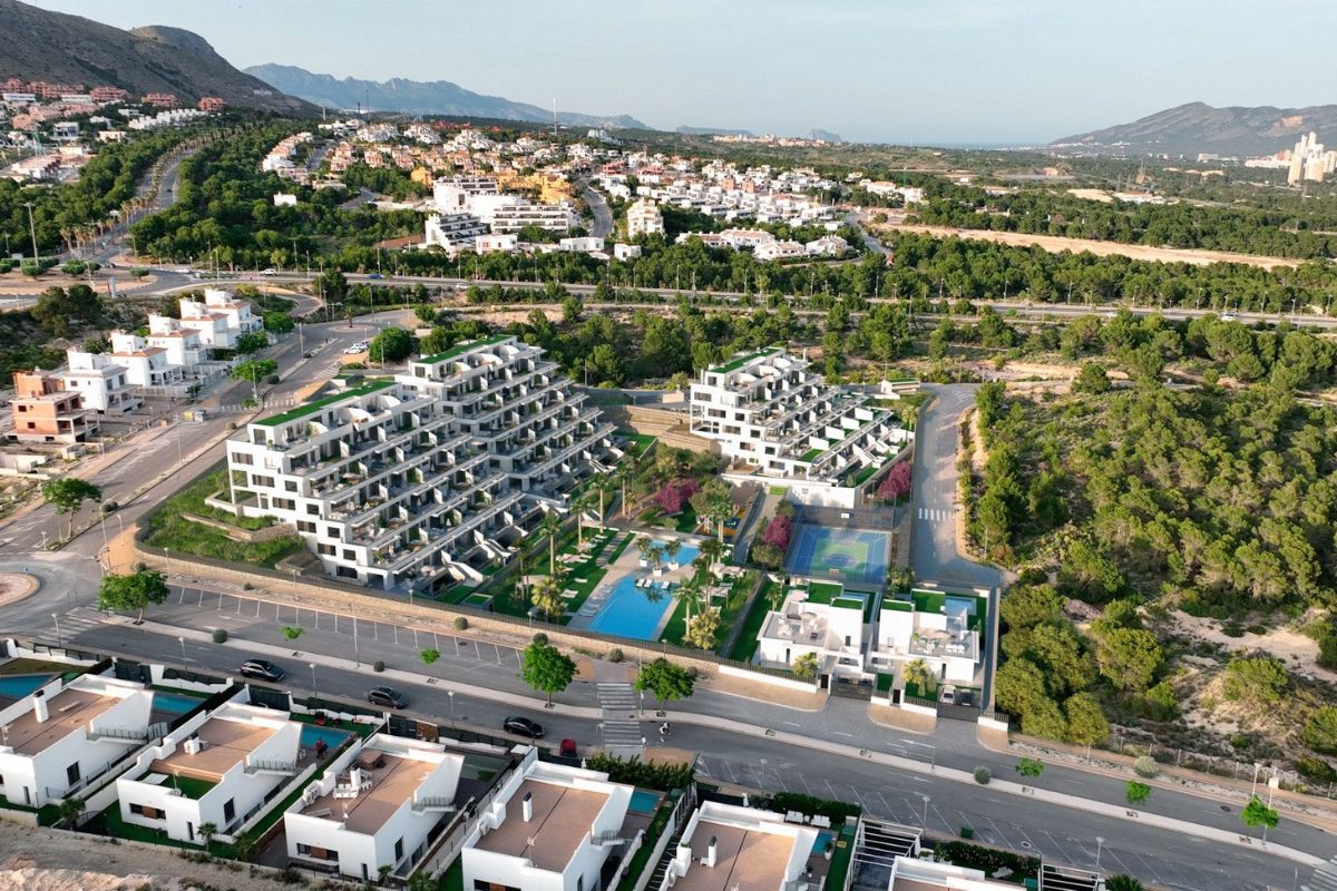 Luxury penthouses for sale in Alicante with private pools, spacious terraces, and panoramic Mediterranean views – interior, exterior, and layout visuals.
