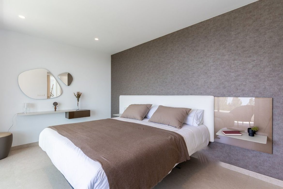 Contemporary sea view villas for sale in Alicante with infinity pools, rooftop terraces, and natural surroundings – interior, exterior, and layout views.