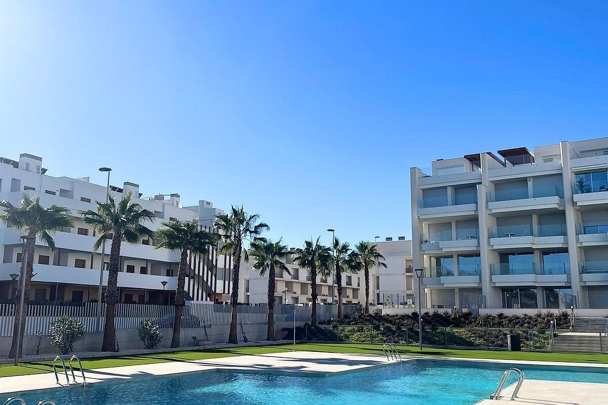 Stylish apartments for sale in Alicante near golf courses and beaches, featuring modern interiors, panoramic balconies, and Mediterranean lifestyle views.