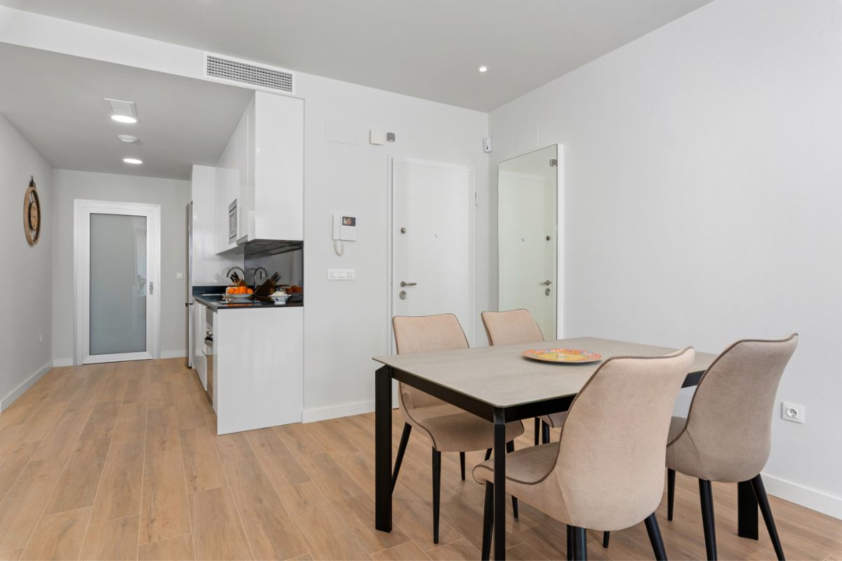 Stylish apartments for sale in Alicante near golf courses and beaches, featuring modern interiors, panoramic balconies, and Mediterranean lifestyle views.