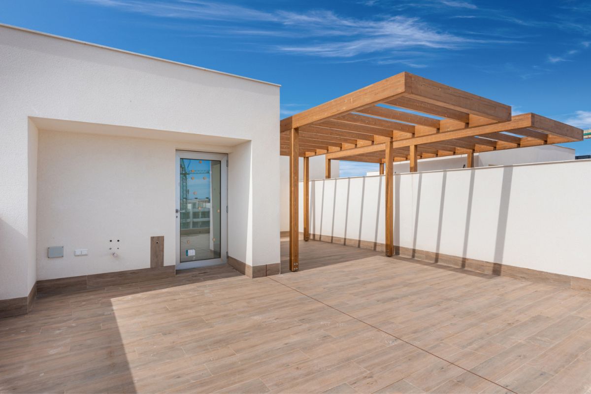 Stylish apartments for sale in Alicante near golf courses and beaches, featuring modern interiors, panoramic balconies, and Mediterranean lifestyle views.