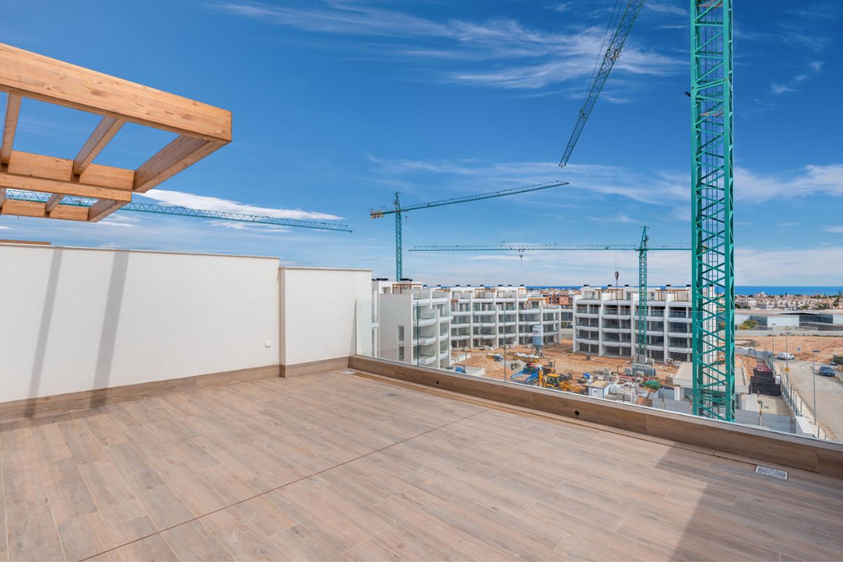 Stylish apartments for sale in Alicante near golf courses and beaches, featuring modern interiors, panoramic balconies, and Mediterranean lifestyle views.