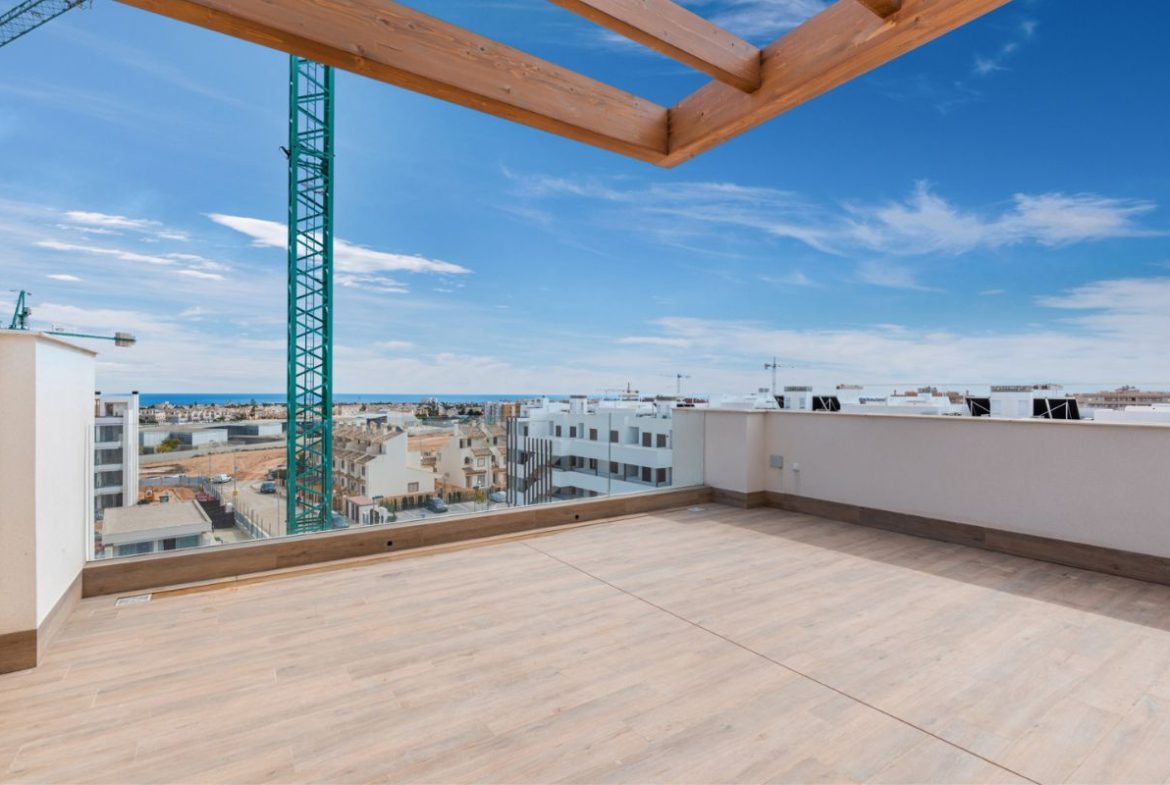 Stylish apartments for sale in Alicante near golf courses and beaches, featuring modern interiors, panoramic balconies, and Mediterranean lifestyle views.