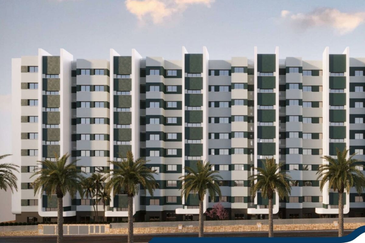 Elegant sea view apartments for sale in Costa Blanca with beach access, modern design, and communal pools.